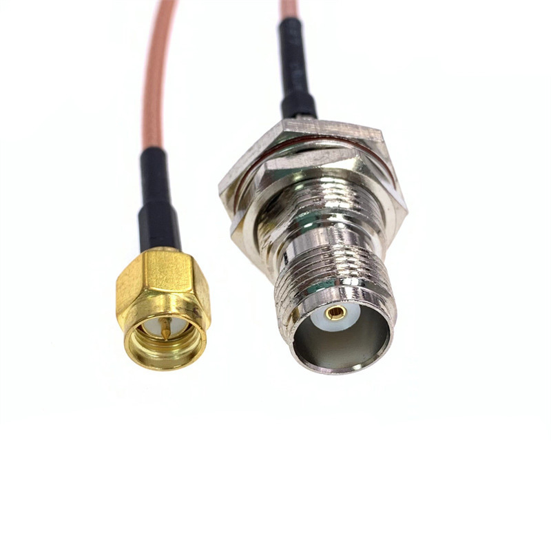 Flexibele en robuuste coaxiale draadbanden voor industriële en consumentenelektronica, die zorgen voor een laag signaalverlies en een hoge snelheid van gegevensoverdracht