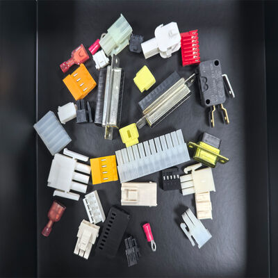 Molex 98817-1021 Micro-Fit 3.0 Plug Housing Terminal Housing with Dual Row 4 Circuits 4 Pin and 3mm Pitch